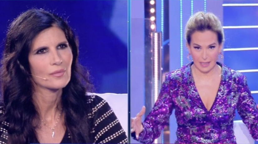 Barbara d’Urso citata al GF Vip: Pamela Prati reagisce in modo particolare preview
