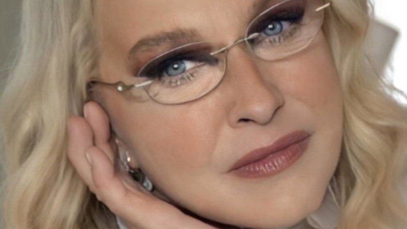 Eleonora Giorgi cambia look alla soglia dei 69 anni: “Odio il decadimento!”, sua nuora Clizia commenta preview