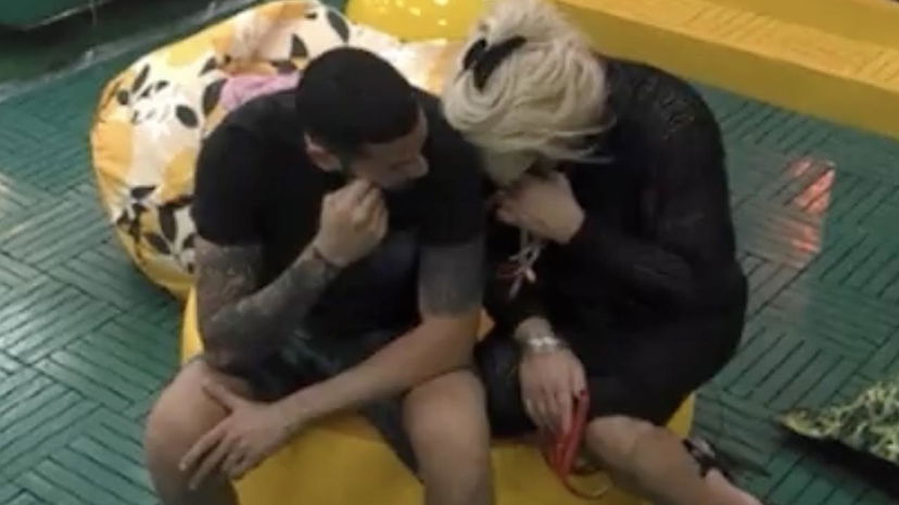 Elenoire contro Luca: “Vedrai cosa non combino, se voglio lo faccio uscire”, poi scoppia a piangere preview