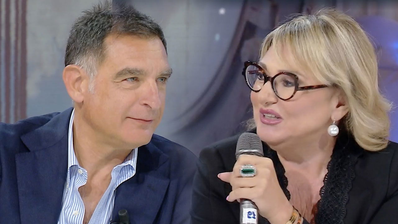 Tiberio Timperi frecciatine contro Monica