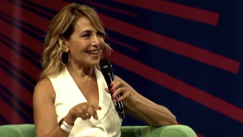 Barbara d’Urso contro chi diceva che Mediaset l’aveva cacciata: “Ossessionati da me, che vita di M fanno?” preview