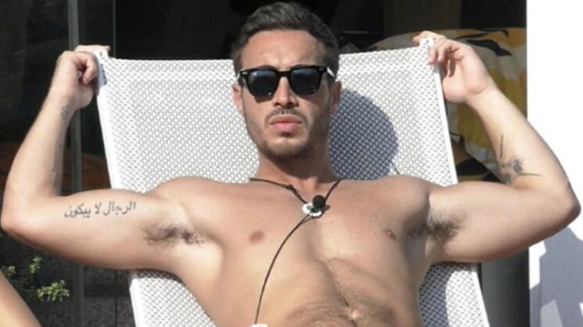 Antonino, una gieffina confessa: “Mi piace, vorrei baciarlo e non solo” preview