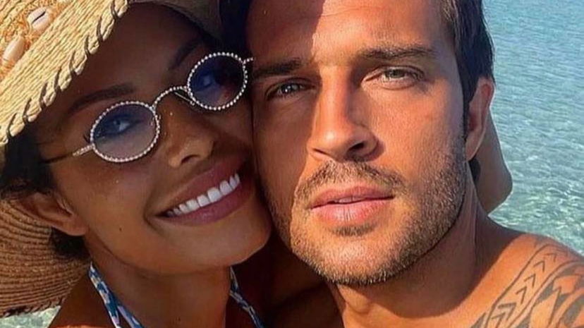 Carolina Marconi dà del patetico a Marco Bellavia e suo marito interviene preview