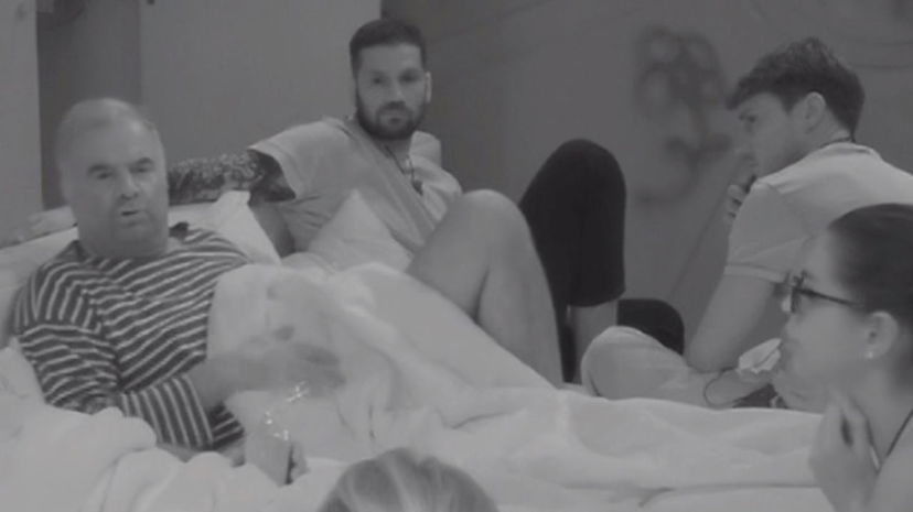 Charlie Gnocchi, scoppia la lite, tutti contro di lui: “Maleducato, prepotente” preview