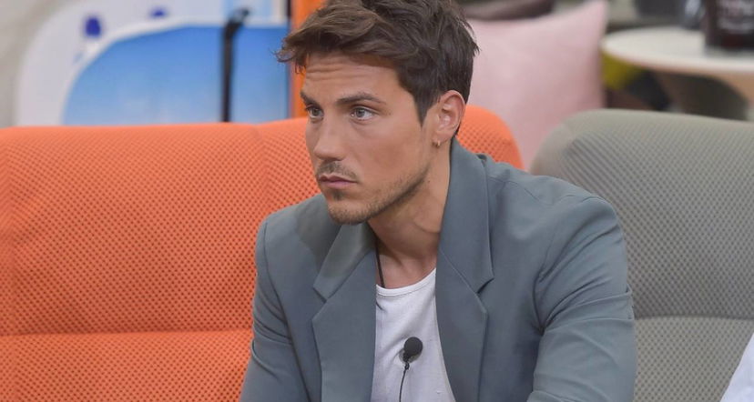 Daniele Dal Moro al GF dopo una vacanza con Signorini e la confessione sulla droga: la reazione dell’ex fidanzata preview