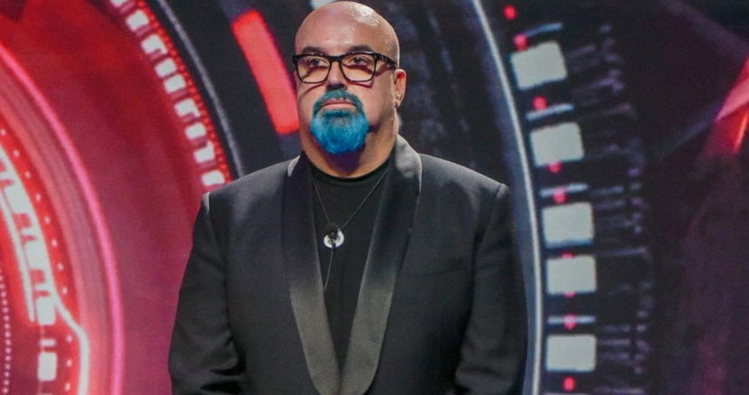 Continuano i post dei vip contro Giovanni Ciacci (“barbablu di M”): c’è anche Tina Cipollari preview