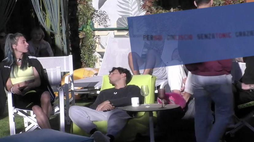 Aereo contro Antonino Spinalbese: la reazione dei gieffini preview