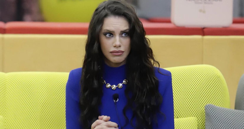 Il padre di Antonella Fiordelisi: “Sei ingrassata, mangia meno dolci e fai più squat”, la reazione notturna della gieffina preview