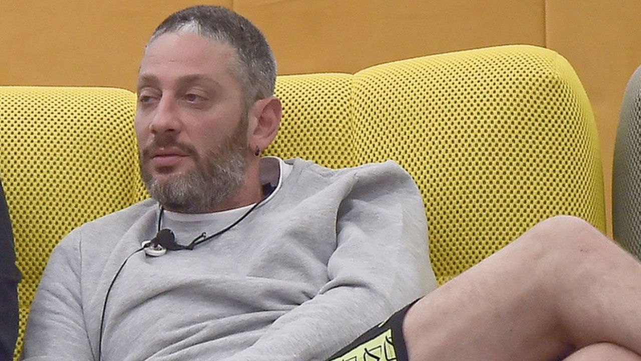 Edoardo Tavassi abbandonare il GF Vip