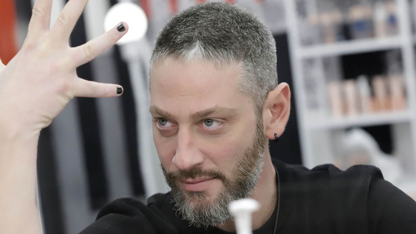 Edoardo Tavassi potrebbe innamorarsi di un uomo: la rivelazione ai gieffini preview