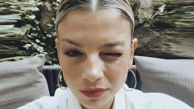 Emma risponde ad un disgustoso attacco: “Vomitevole mi vergogno per te” preview