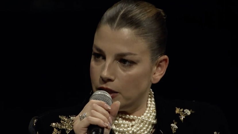 Emma Marrone descrive il suo uomo ideale e ammette: “Sono una dominatrice” preview