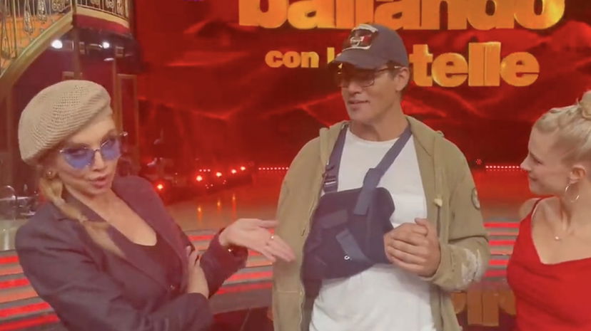 Gabriel Garko su Ballando: “Devo operarmi, il dolore va male, tendine rotto” preview