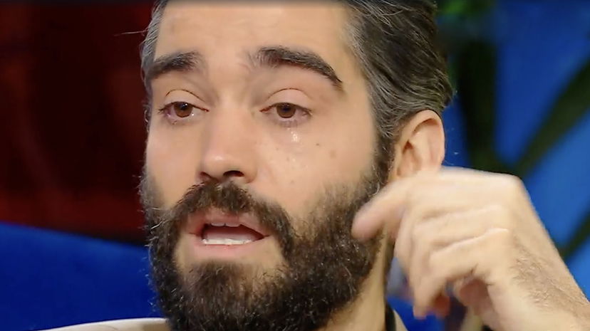 Lorenzo Biagiarelli scoppia in lacrime: Leon, il figlio di Selvaggia lo spiazza preview