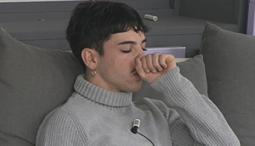 Amici 22: Piccolo G si arrabbia e spacca una porta, poi scoppia a piangere preview