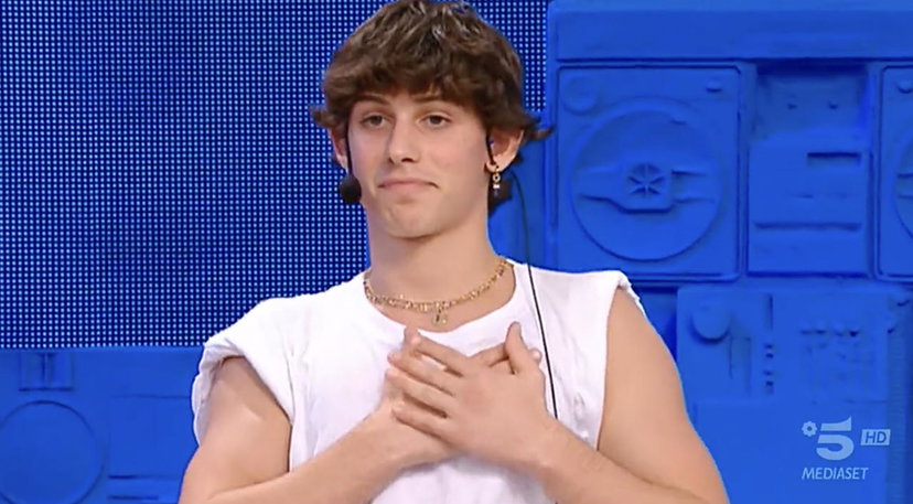 Samuel Segreto innamorato di Elena D’Amario si dichiara – la reazione di lei preview