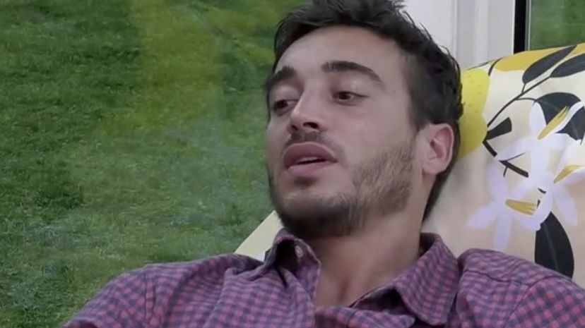 Spinalbese nella notte: “Hanno paura per i miei sintomi, mi mandano nel container” preview