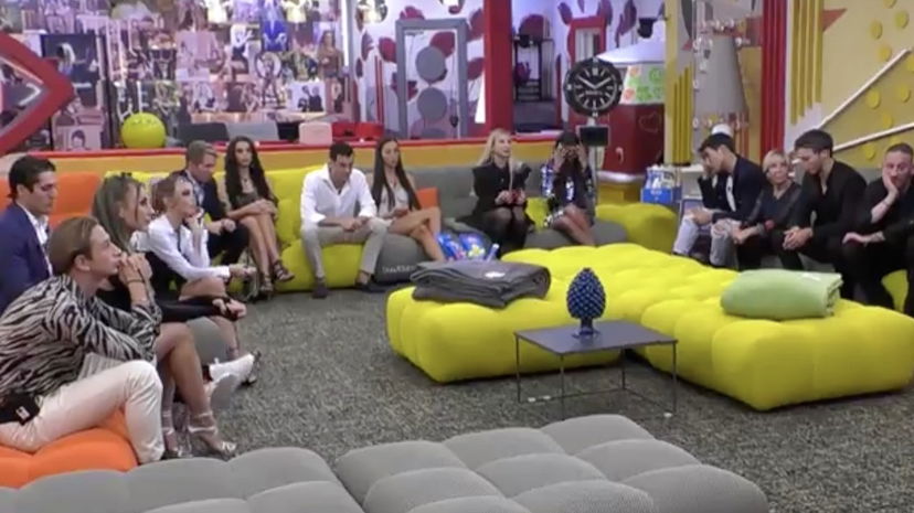 Spoiler al GF Vip: i concorrenti scoprono che il programma finirà tra 5 mesi preview