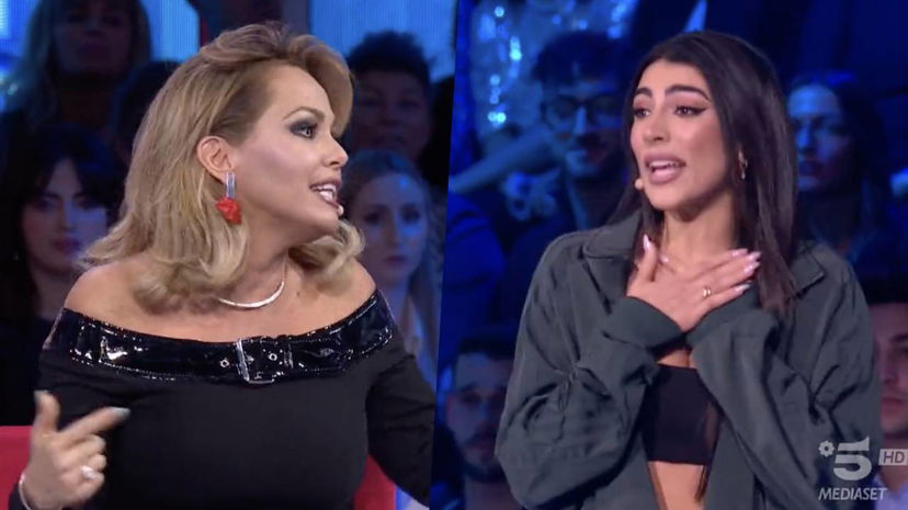 Tensione in studio fra Giulia Salemi e Sonia Bruganelli che sui social le mette like contro preview