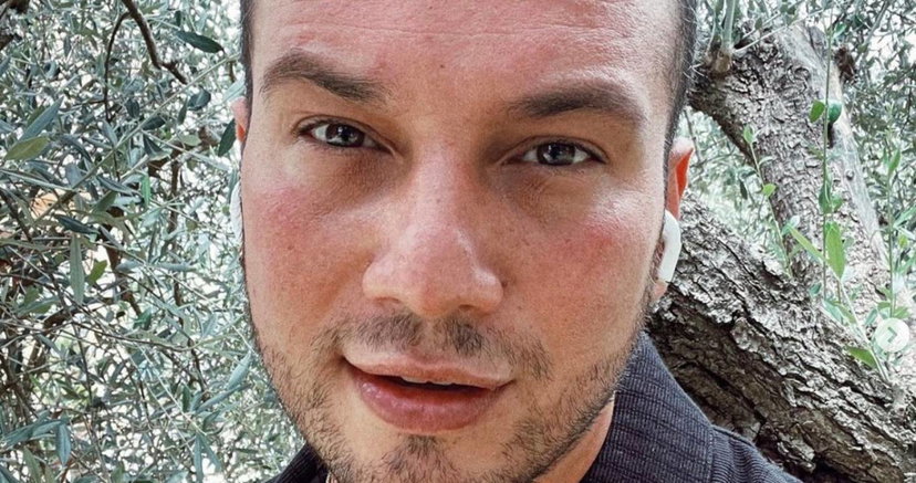 Antonino Spadaccino: “Non volevano che dicessi che ero gay” preview