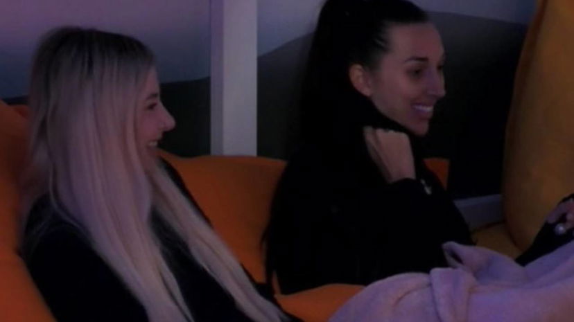 Attilio confida a Charlie che fra Giaele e Micol c’è stato qualcosa di fisico: “Me lo hanno confessato loro” preview