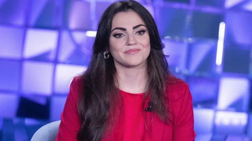 Unghie curate e piercing al naso: l’assurda teoria su Suor Cristina preview