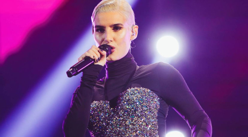 Beatrice Quinta si tatua Dargen D’Amico e parla di Rkomi: “Una persona bellissima” preview