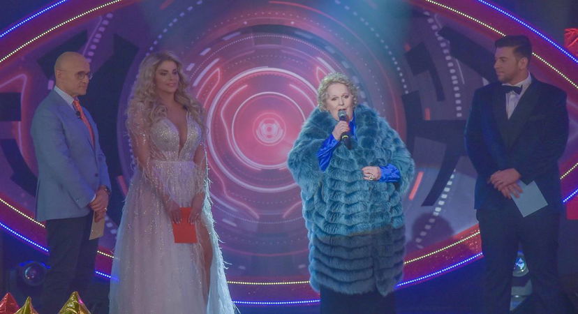 Katia Ricciarelli, ex vippona l’attacca: “Facile cantare al GF che c’è il cachet” preview