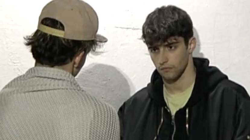 Mattia Zenzola isolato dagli altri ballerini: “Mi prendete in giro, vi dà fastidio che ho tanti fan?” preview