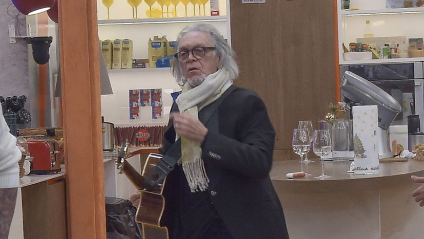 Riccardo Fogli è stato squalificato dal Grande Fratello Vip preview