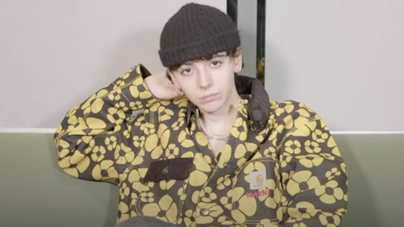 Ariete a Sanremo 2023 con Mare Di Guai canta un amore fra due ragazze lesbiche preview