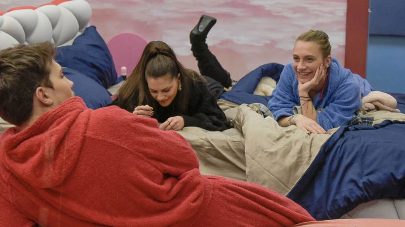 Nikita sulle lacrime di Oriana dopo il palo di Daniele: “Telenovela fake. Ora si avvicinerà a Davide o Andrea” preview