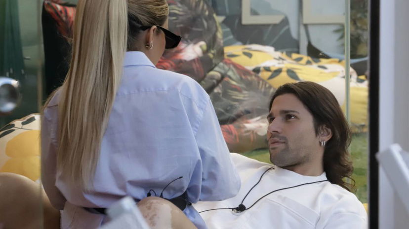 Onestini e Oriana, Dana sbotta: “Fuori da qua vi denuncio” preview