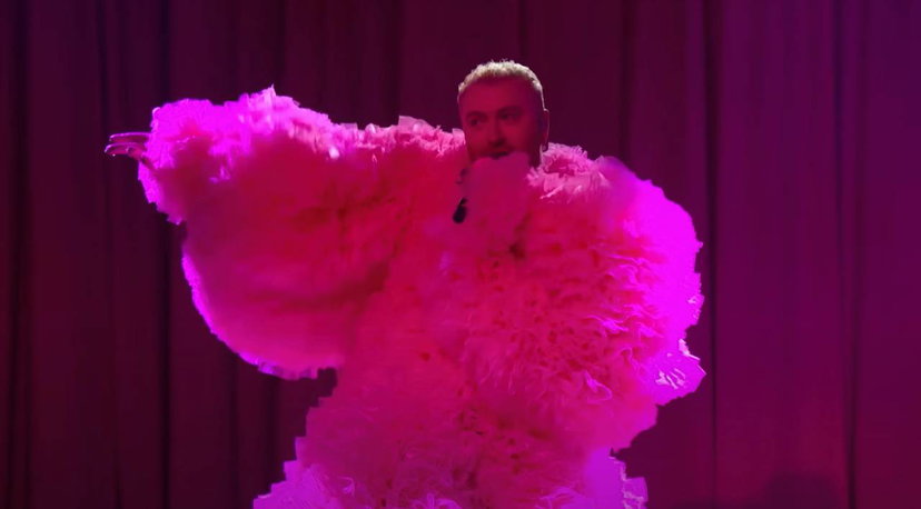 Sam Smith e Kim Petras derisi per l’esibizione di Unholy al Saturday Night Live preview