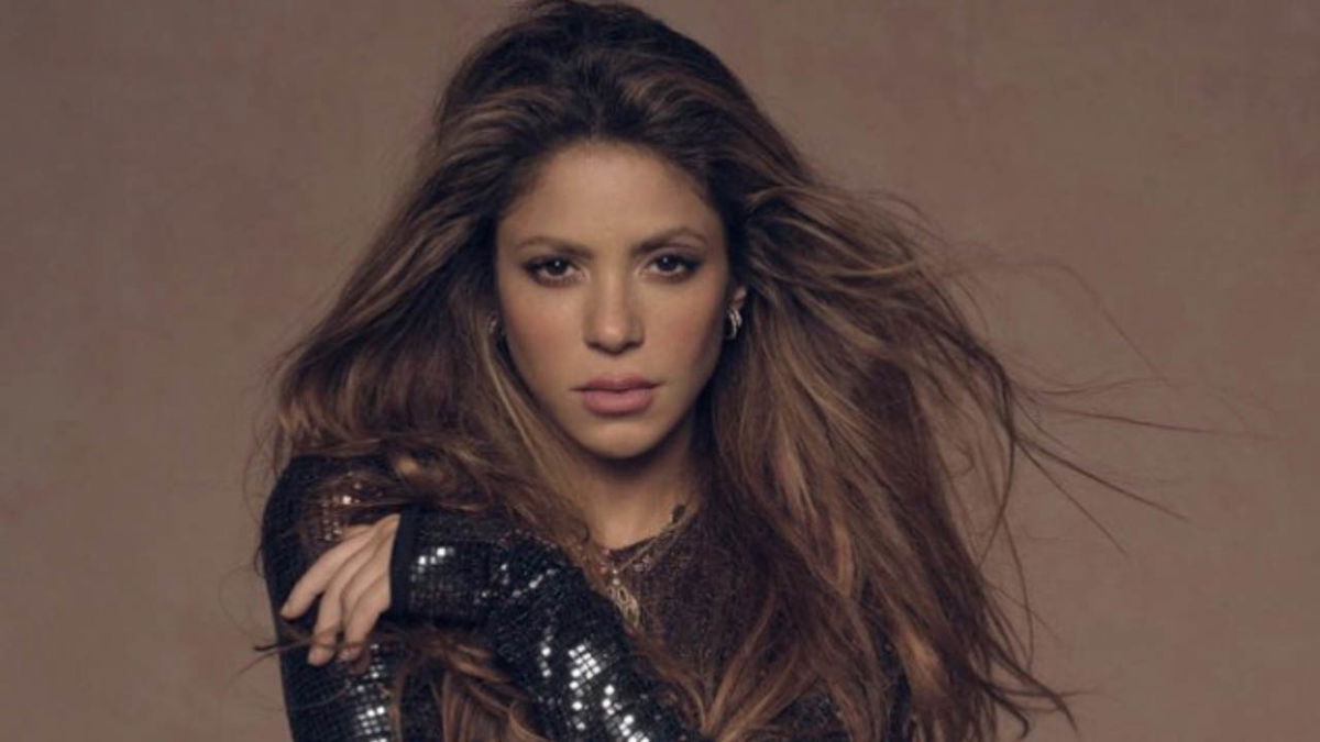 Shakira rompe il silenzio dopo successo e polemiche sul suo singolo contro Piqué: “Ribelliamoci!” article-post