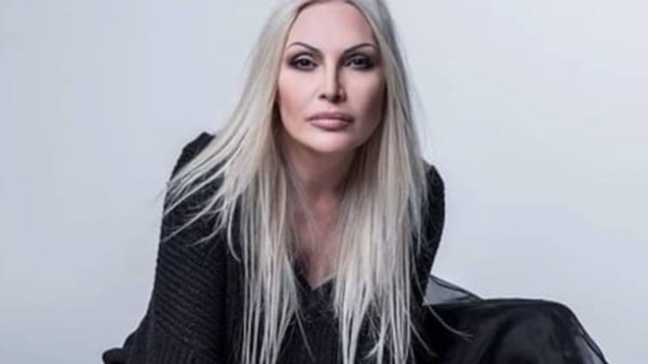 anna oxa