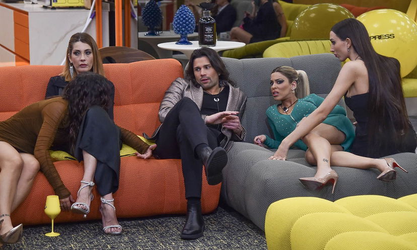 Biglietti di ritorno al Grande Fratello Vip: ce ne sono ancora due, ecco chi potrebbe averli preview