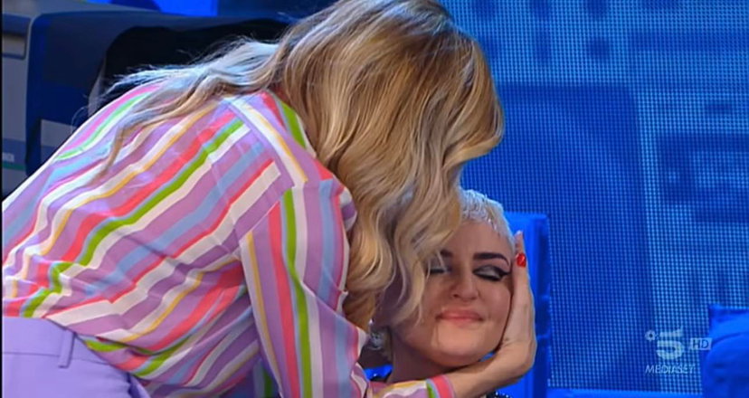 Amici 22, Arisa ha un crollo e chiede di cancellare la registrazione preview