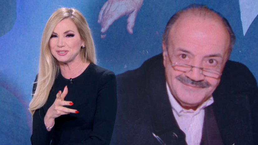 Federica Panicucci ricorda Maurizio Costanzo: “Mi imbeccava nei camerini” preview