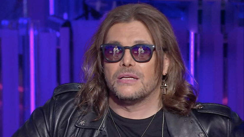 Gianluca Grignani “perde sangue dal naso a Domenica In”, preoccupazione degli spettatori preview