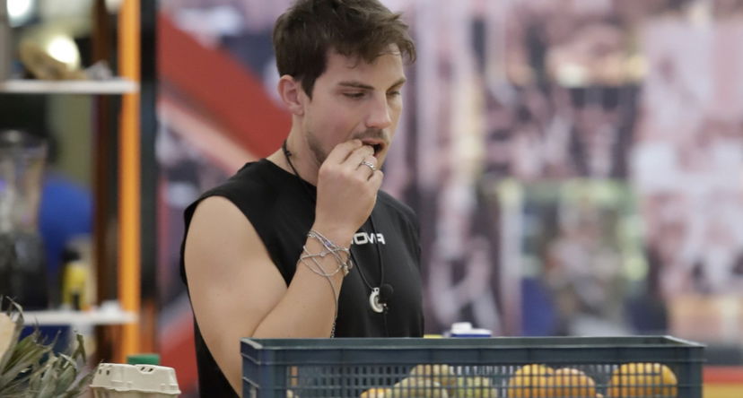 Daniele prende le distanze da Oriana, ma è lei che dovrebbe scappare da lui preview