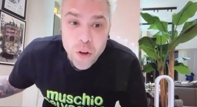 Fedez furioso torna su Instagram: “Indagano per capire se sono gay” preview