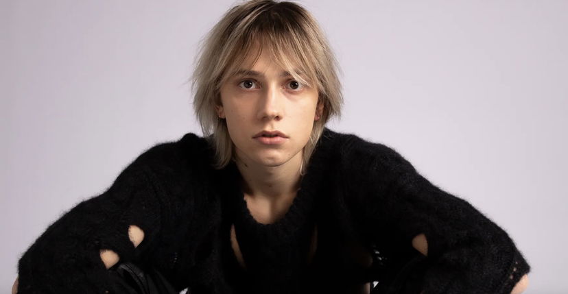 gIANMARIA, il tatuaggio sul petto dedicato al padre: “Sarebbe pronto a tornare a lavorare in un bar” preview