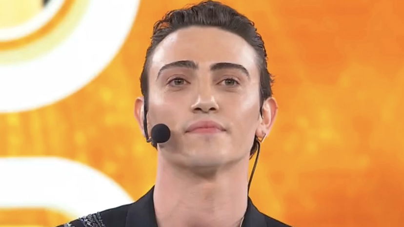 Michele Bravi, le prime parole da giudice di Amici: discorso ai concorrenti preview