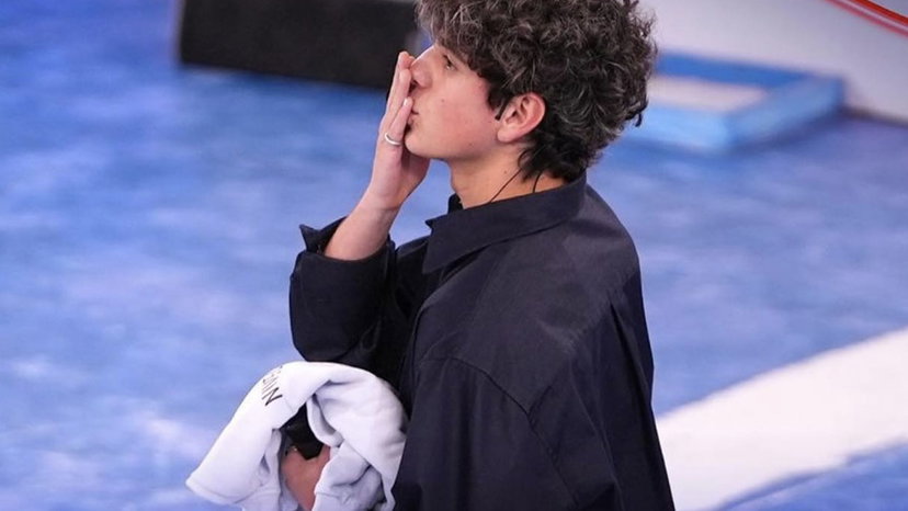 Niveo eliminato: le sue prime parole, quelle della fidanzata Rita e della prof Cuccarini preview