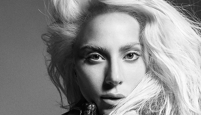 Lady Gaga è Harley Quinn: le prime foto dal set di Joker preview