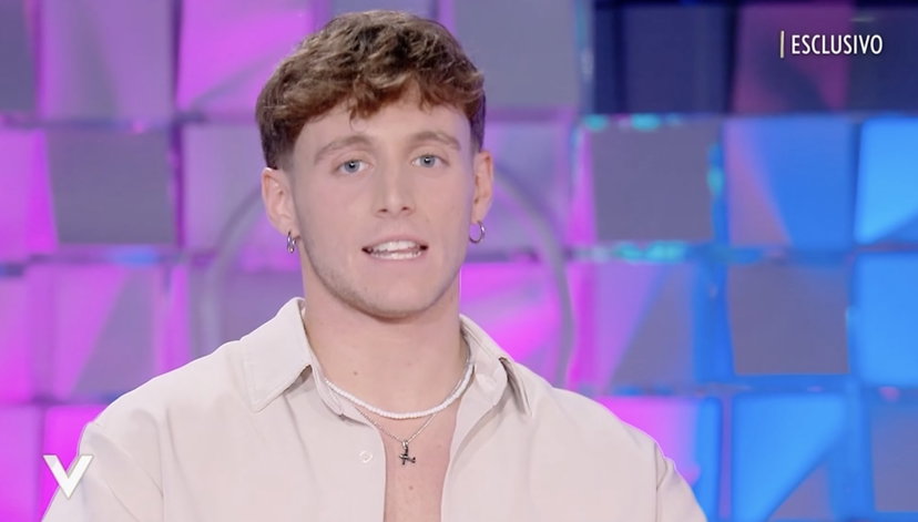 Alessio Cavaliere confessa di aver avuto problemi col suo fisico preview