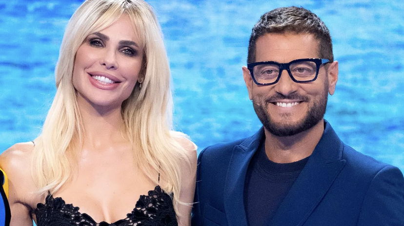 Ilary Blasi ed Enrico Papi: le loro reazioni al gossip sulla lite preview