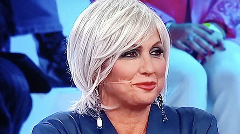 Parrucche di Alessandra Celentano ad Amici: il vero motivo per cui le indossa preview