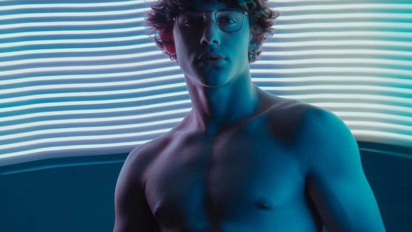 Samuele Segreto, Maria De Filippi gli chiede se preferisce la danza o il cinema preview